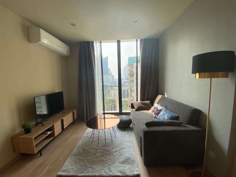 6535 – 152_living_room.jpg