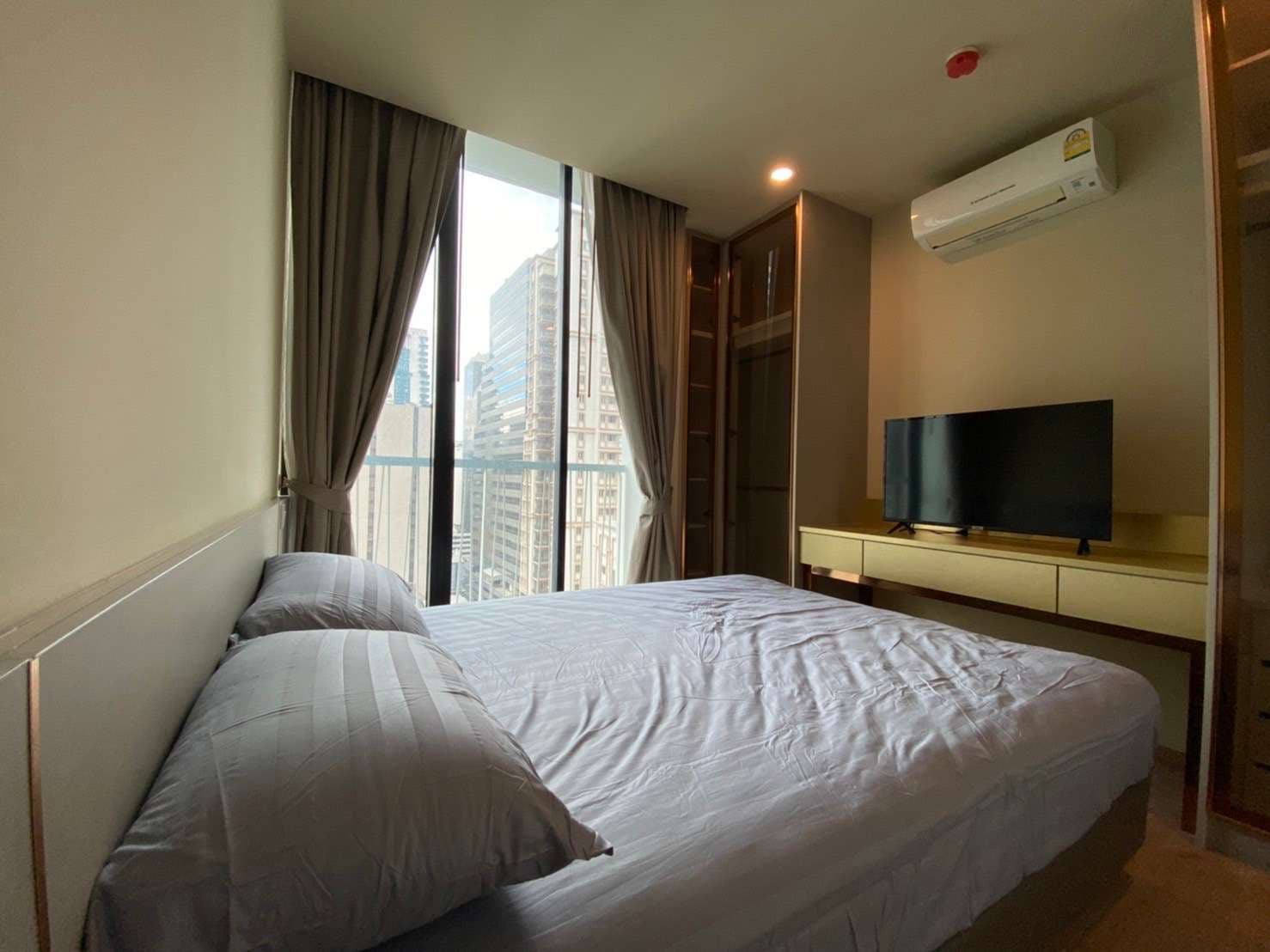 6538 – 244_bedroom.jpg