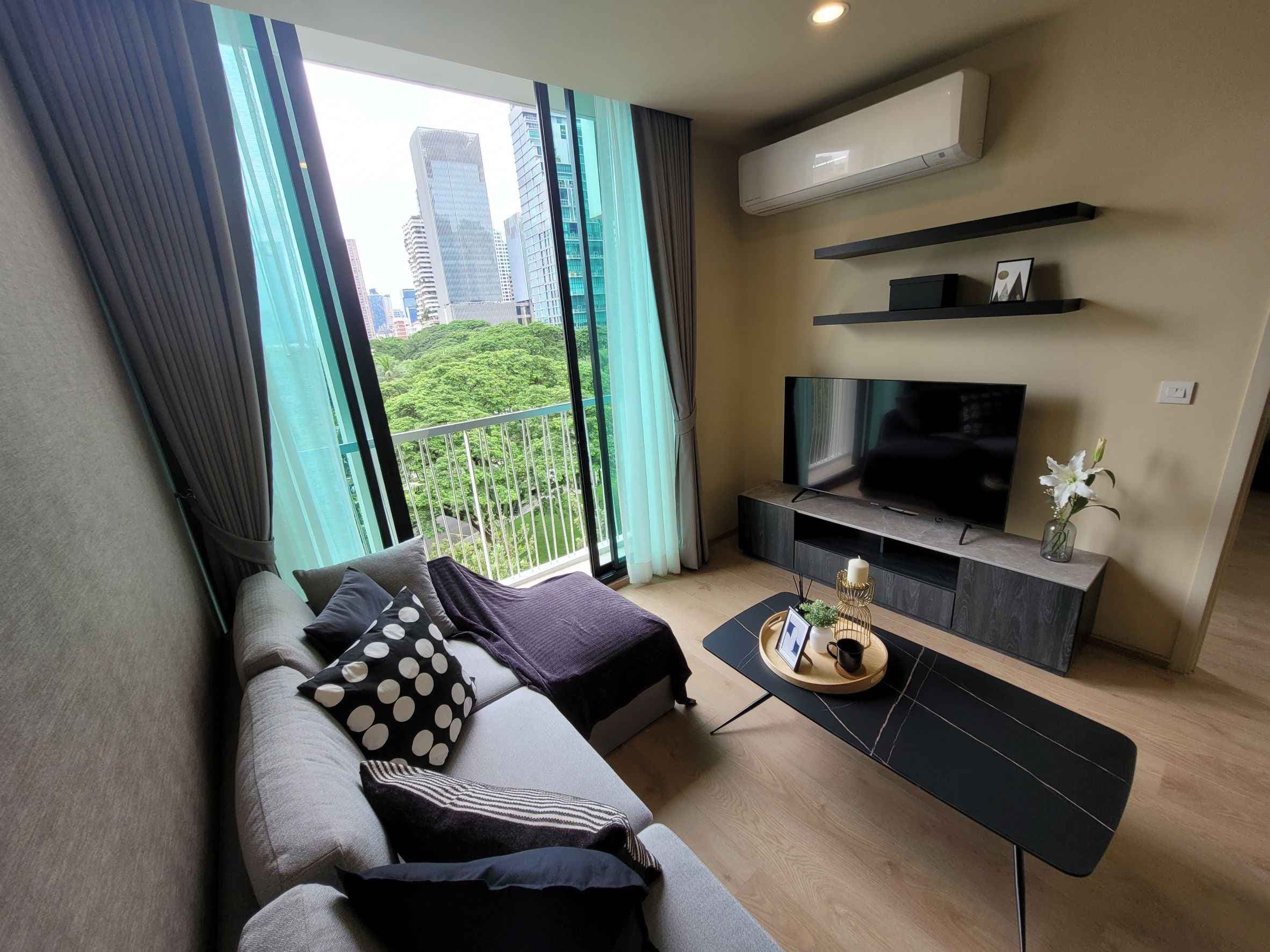 6542 – 174_living_room.jpg
