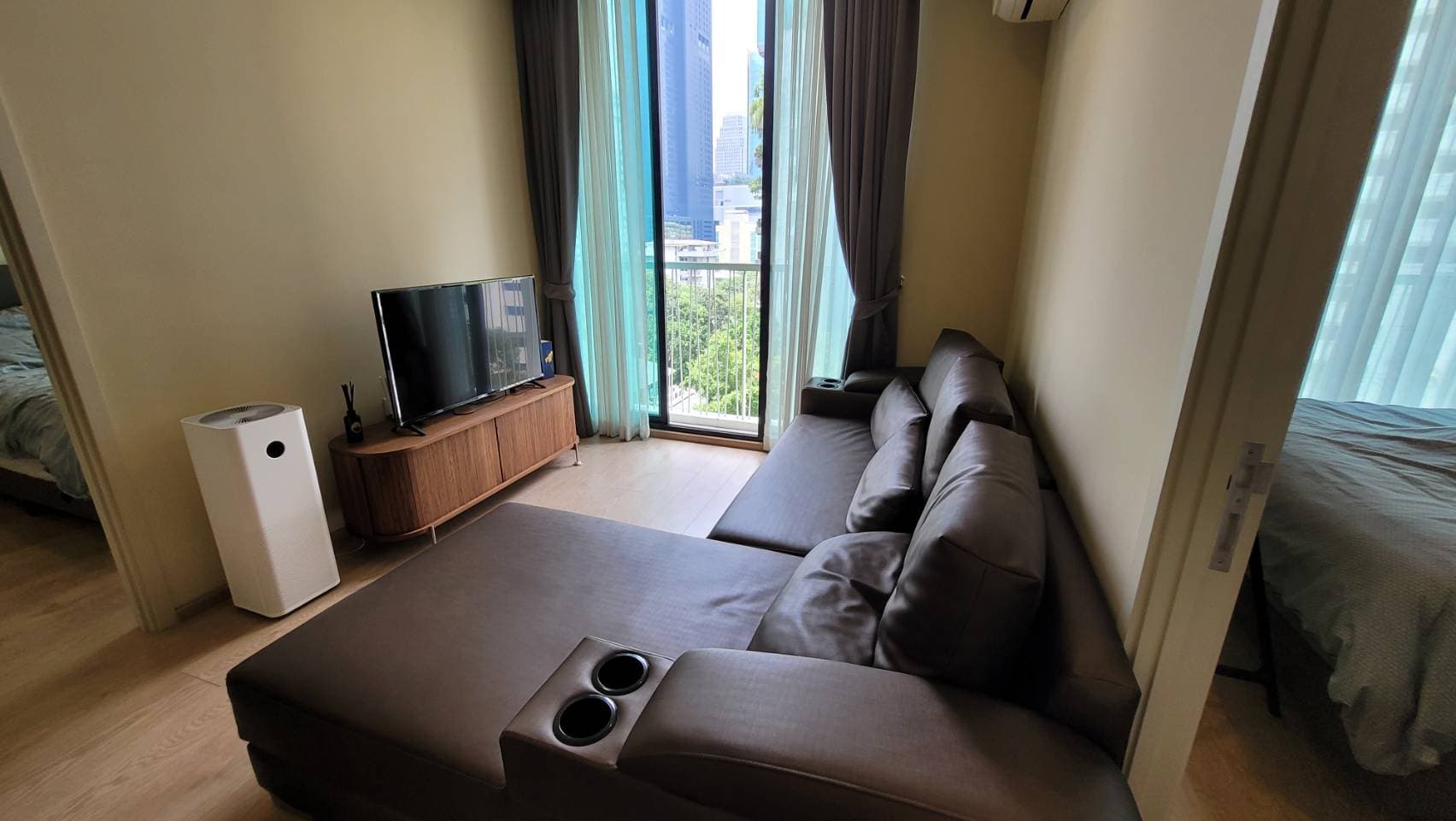 6547 – 140_living_room.jpg