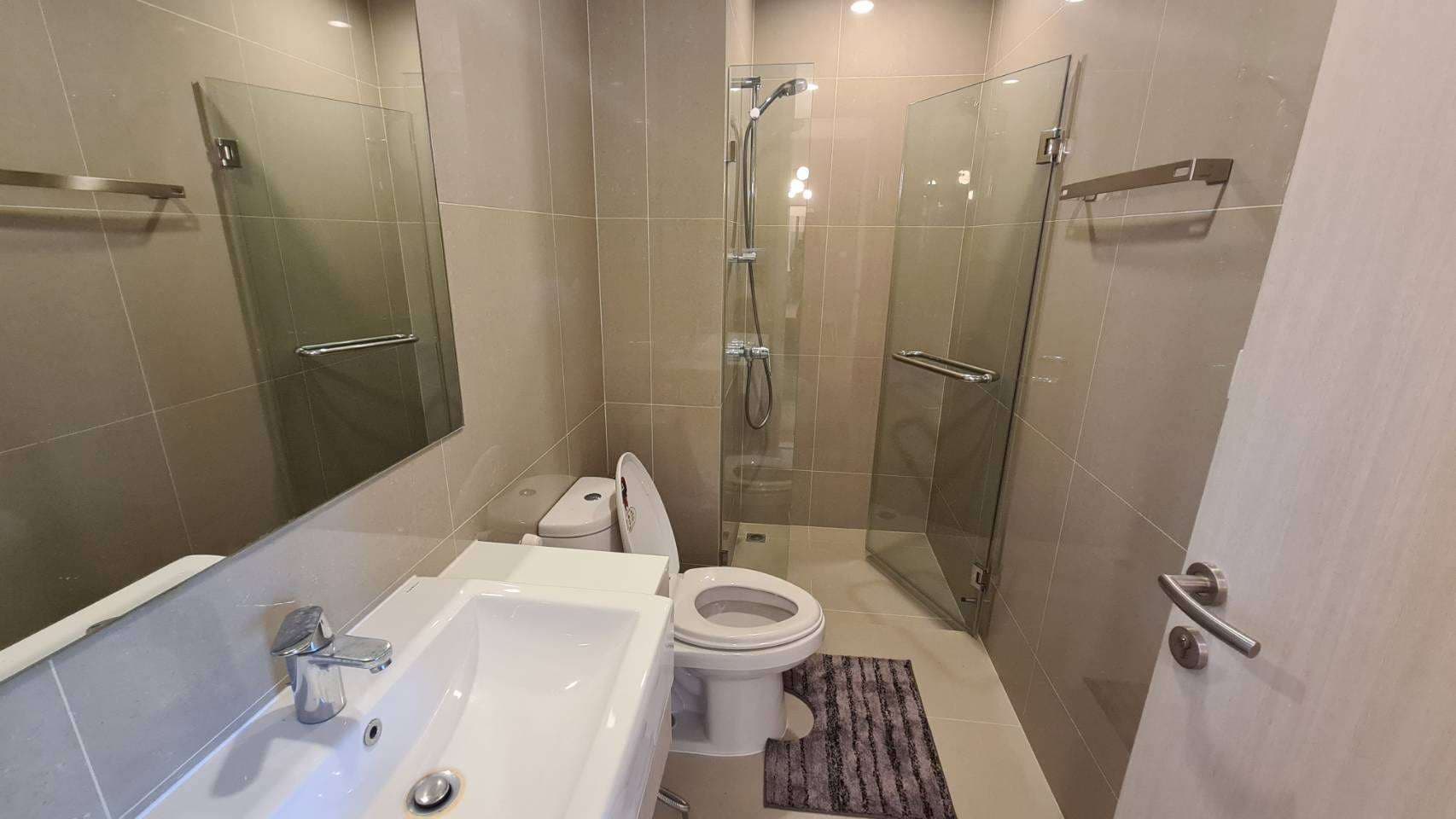 6559 – 311_bathroom.jpg