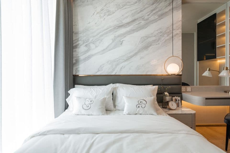 6560 – 275_bedroom.jpg