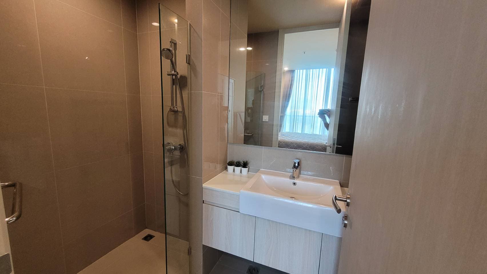 6561 – 335_bathroom.jpg