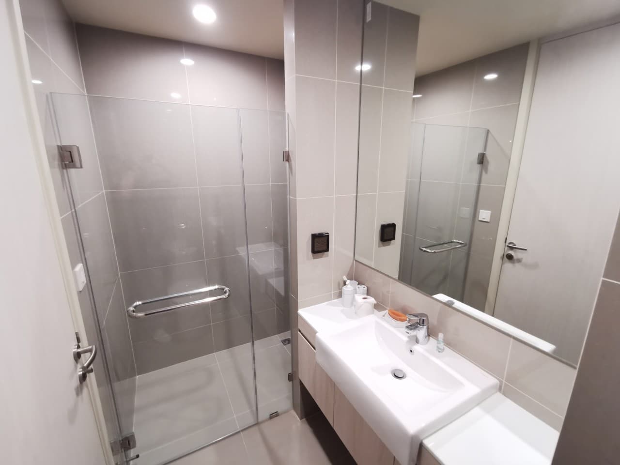 6563 – 314_bathroom.jpg
