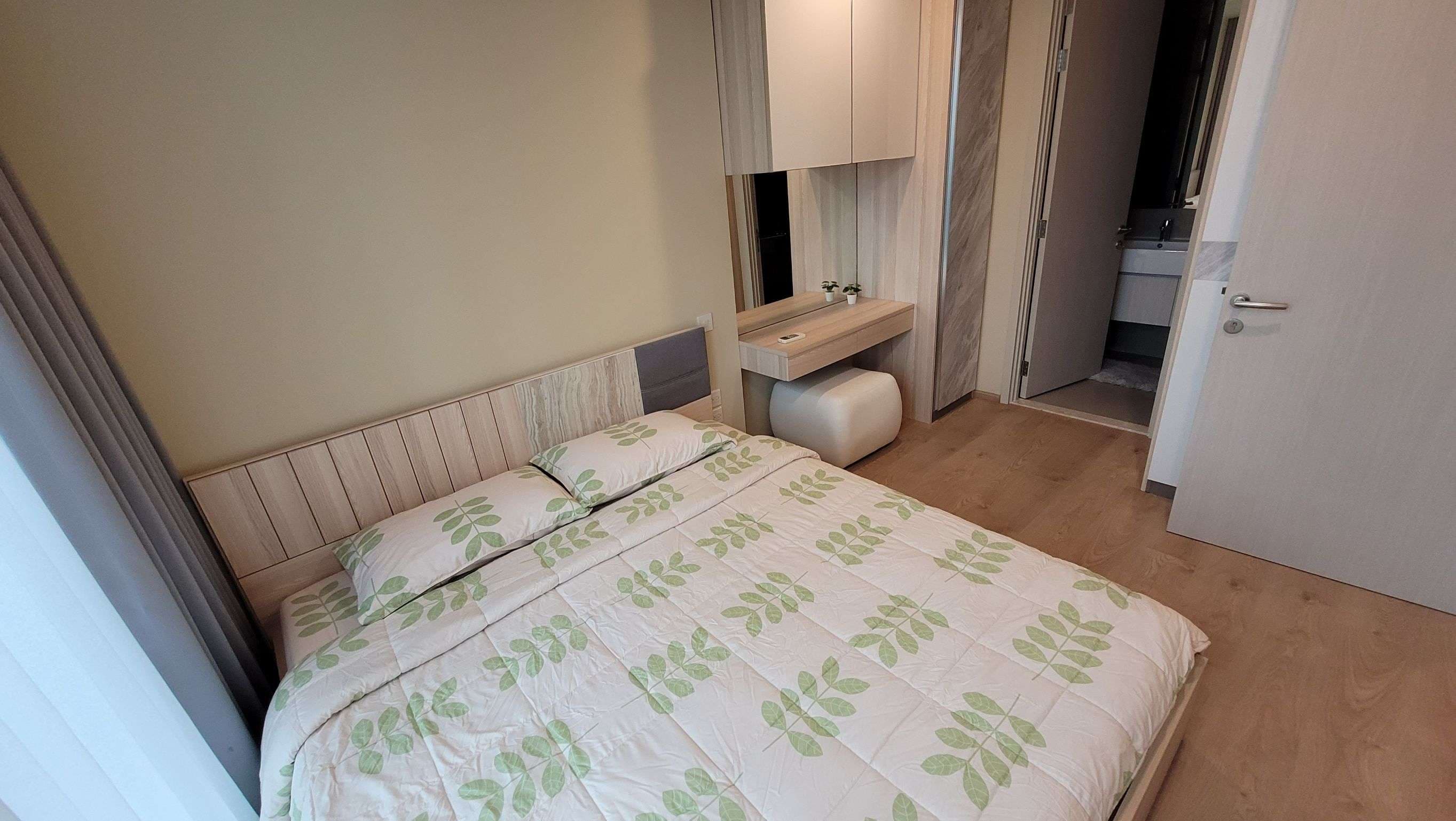 6568 – 2100_bedroom.jpg