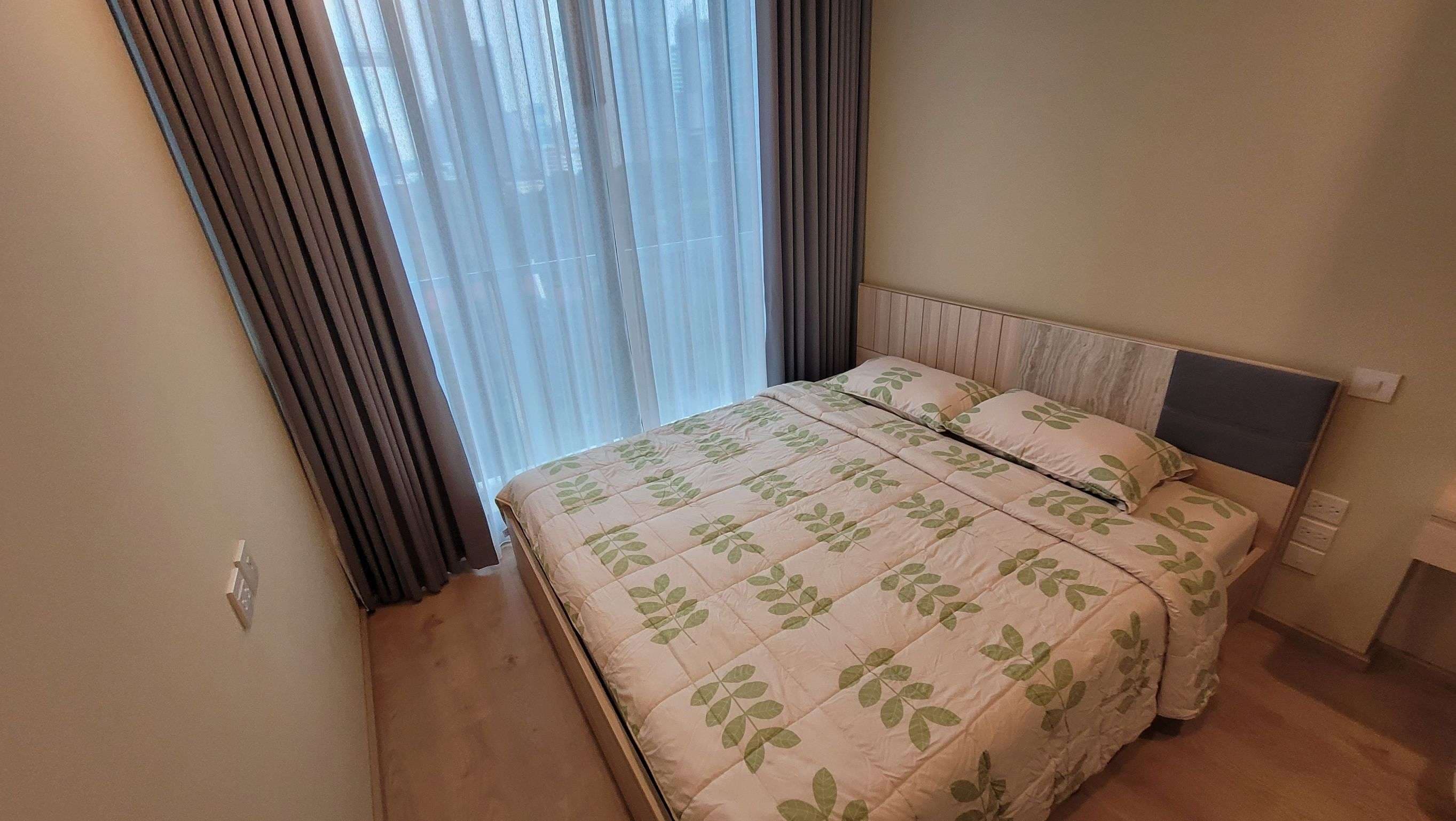6568 – 221_bedroom.jpg