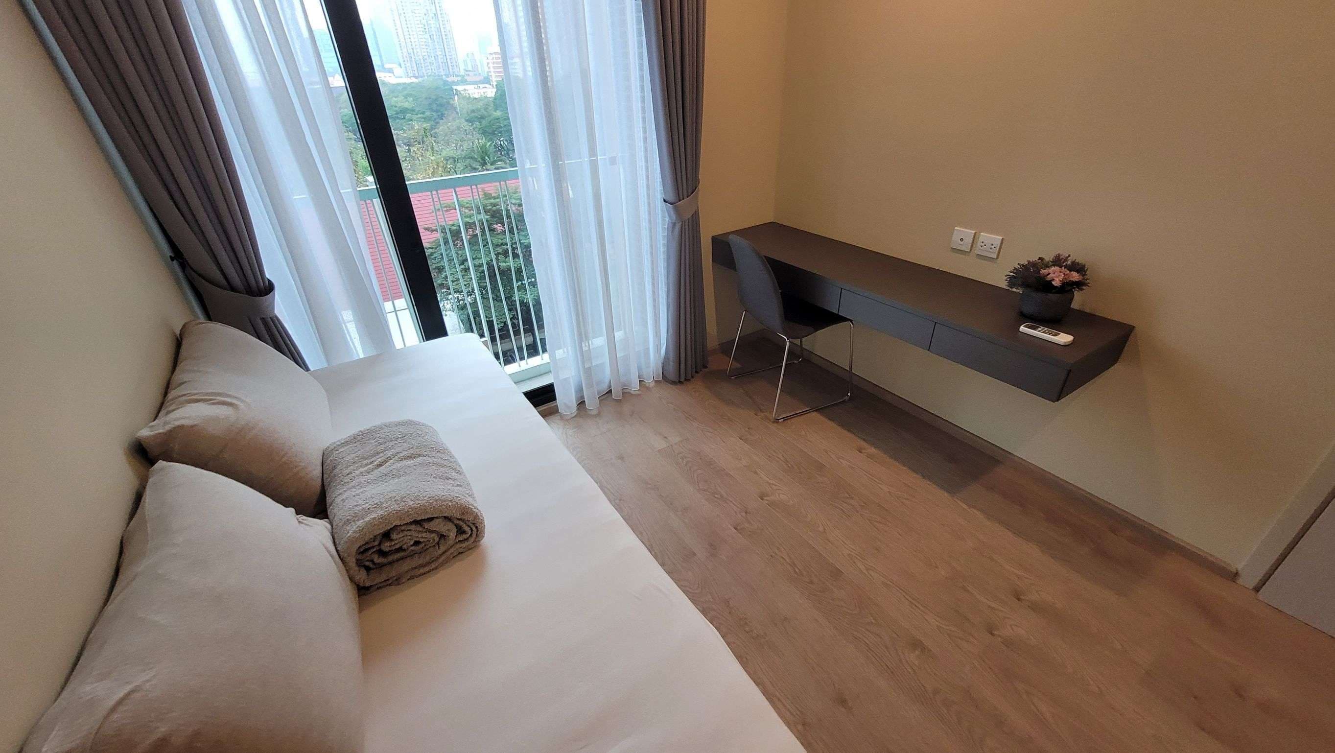 6568 – 263_bedroom.jpg