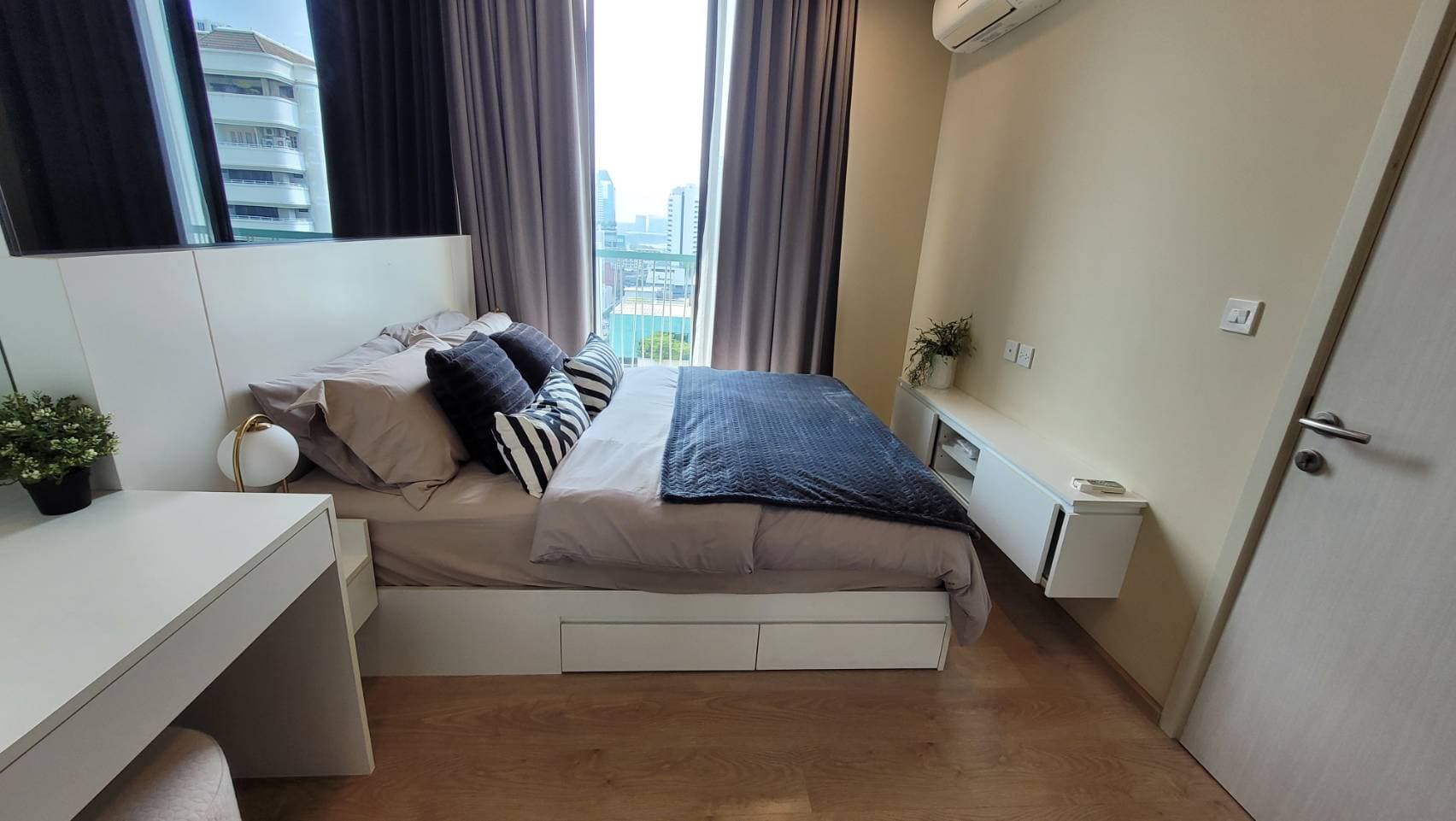 6585 – 267_bedroom.jpg