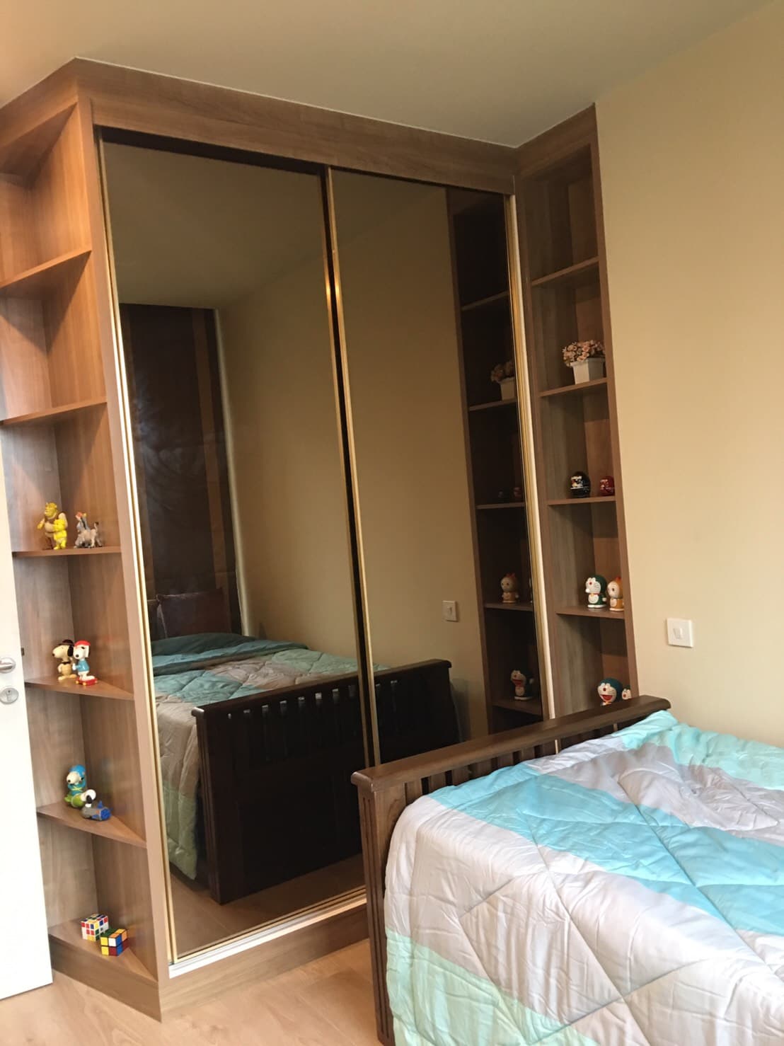 6588 – 283_bedroom.jpg