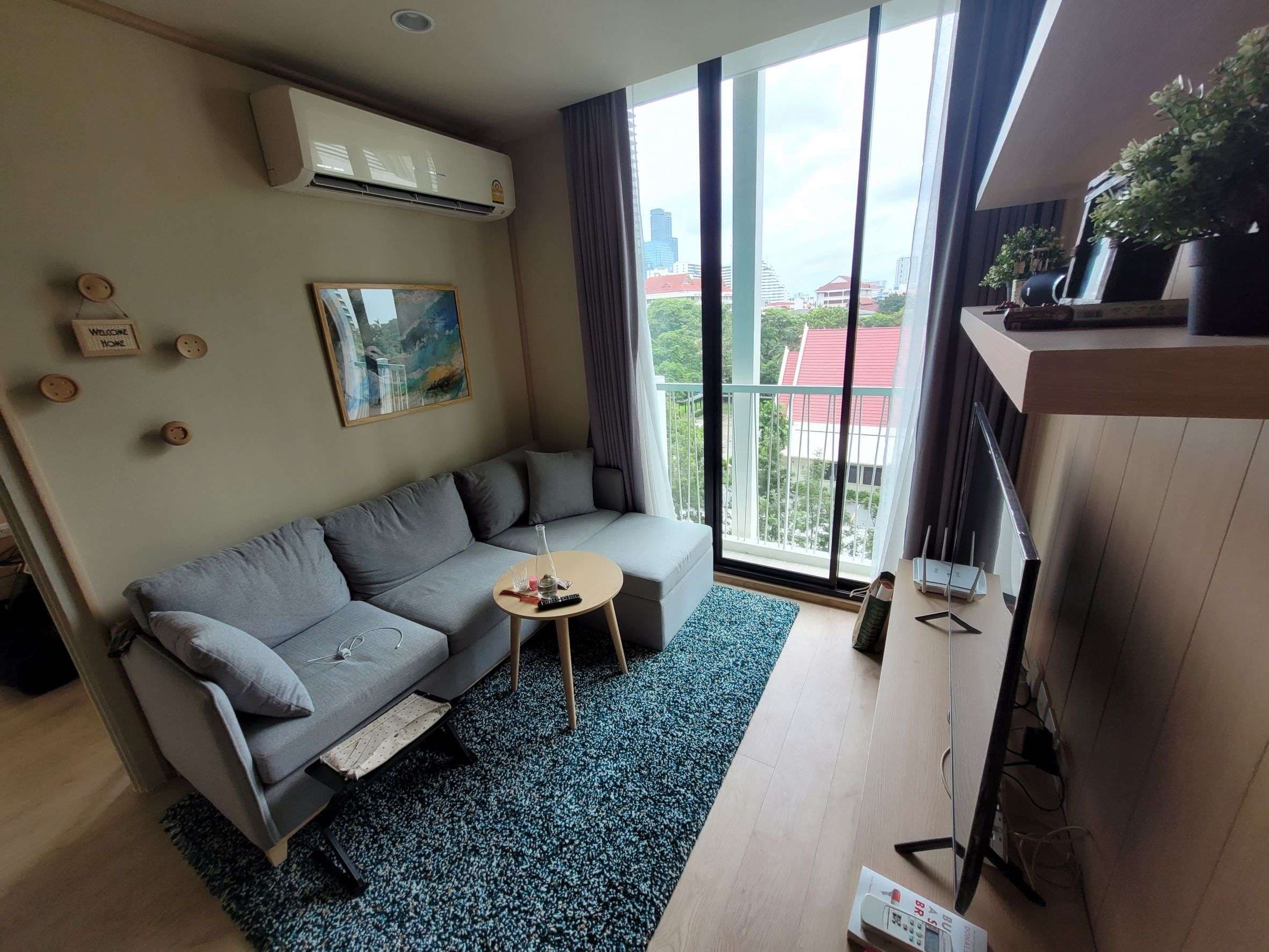6593 – 142_living_room.jpg