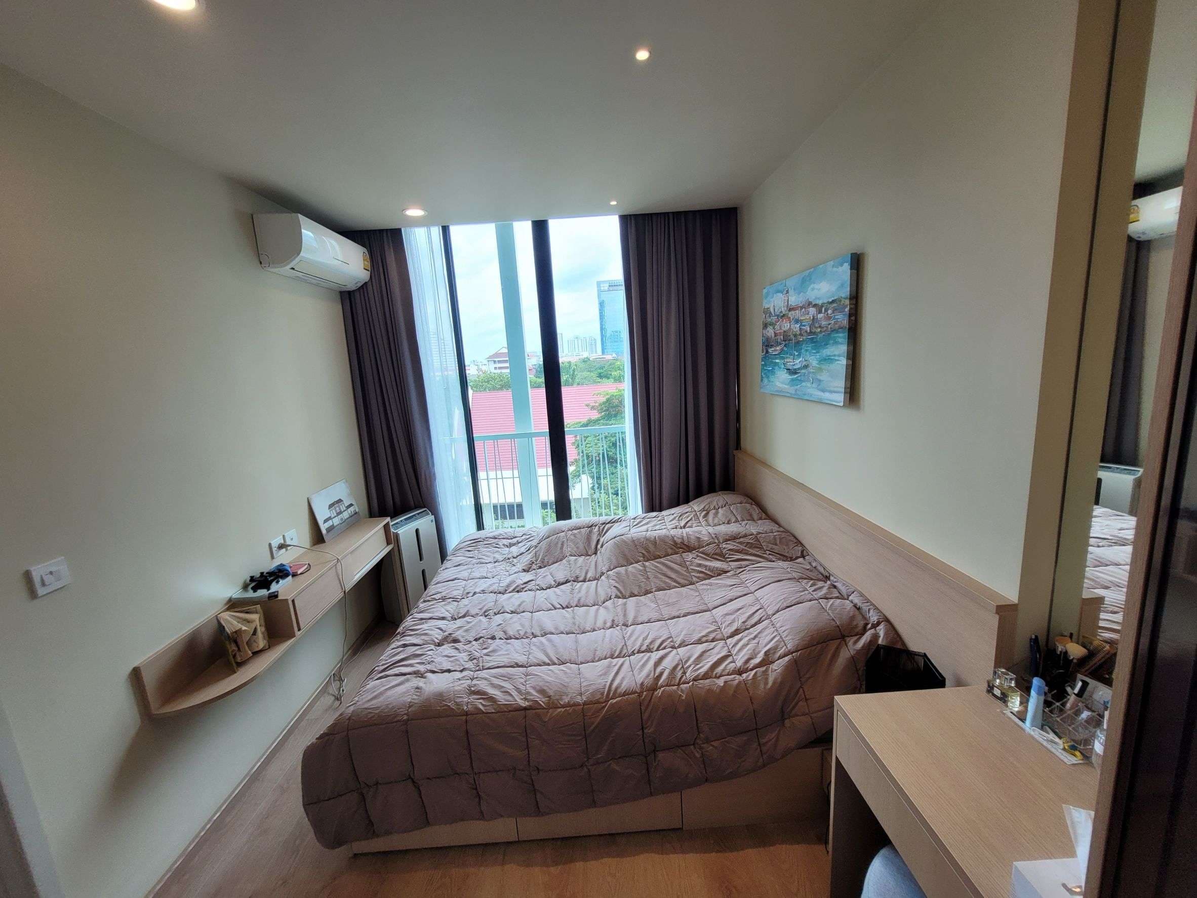 6593 – 256_bedroom.jpg