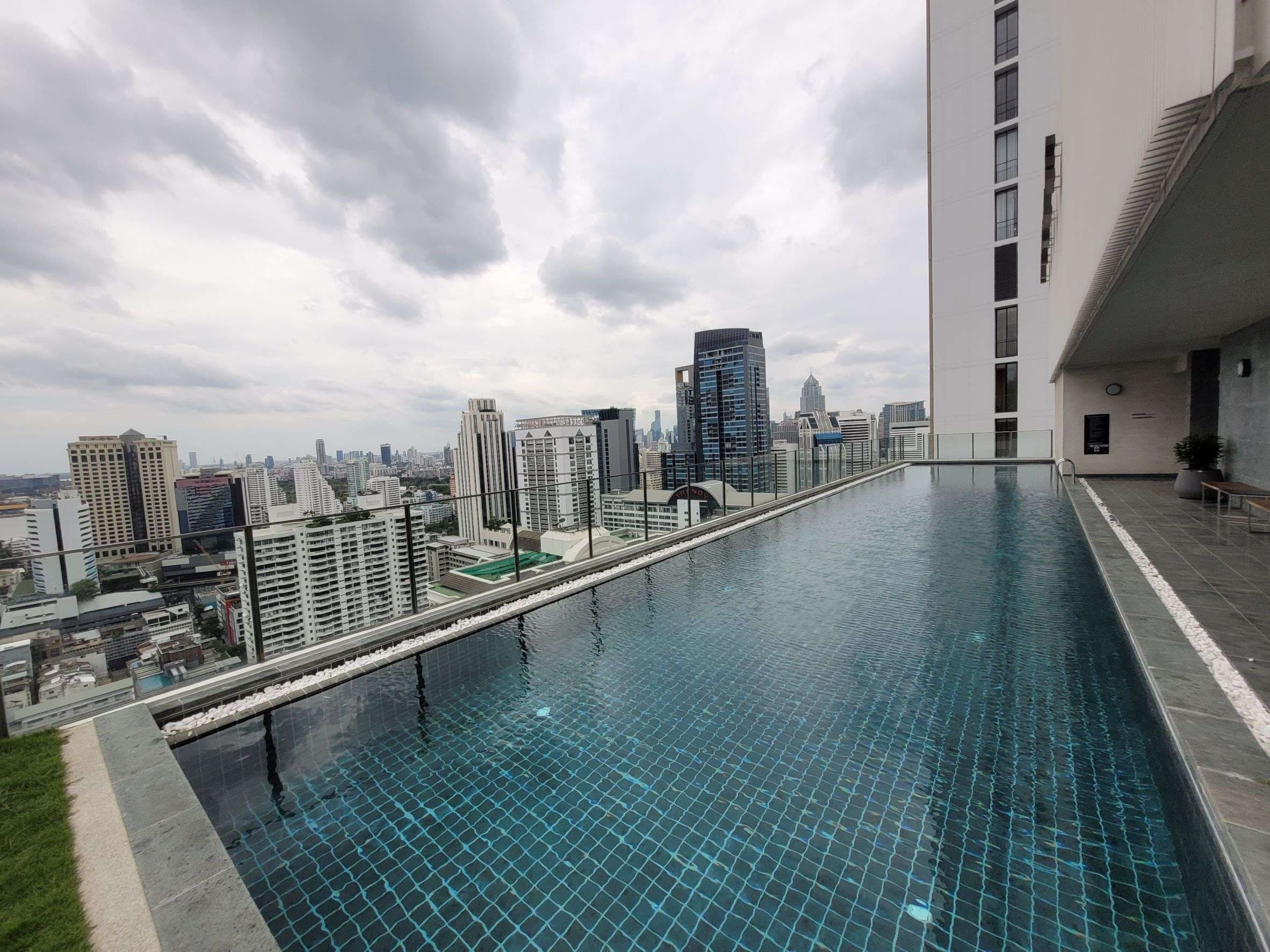 6593 – 609_terrace.jpg