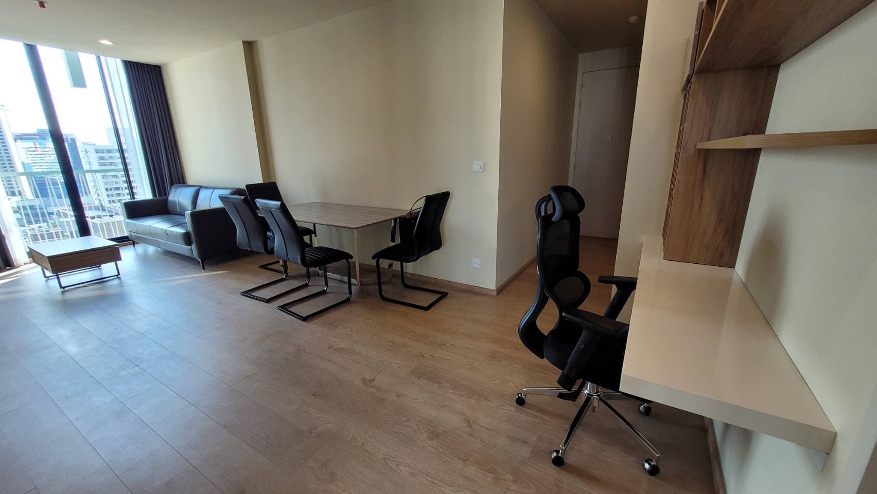 6594 – 118_living_room.jpg